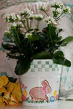 seasonal/bunny_pail.jpg (86390 bytes)